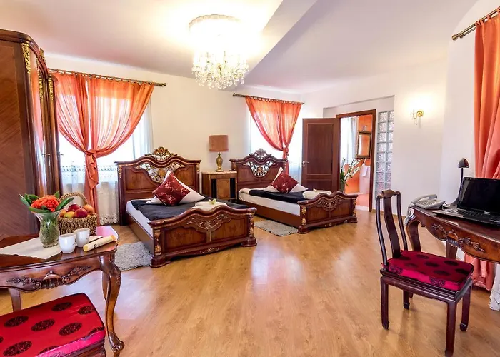 My - Czarny Kot Nocleg ze śniadaniem 3*