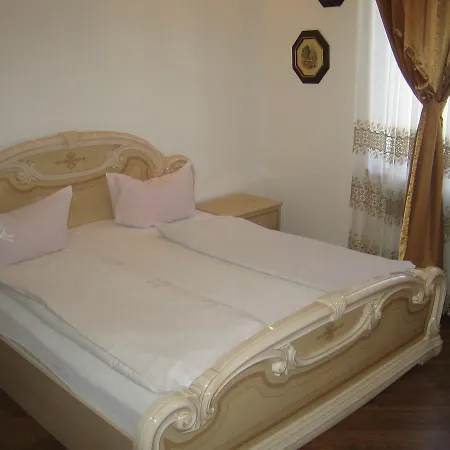 My - Czarny Kot Bed & Breakfast
