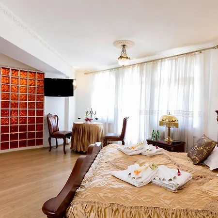 Bed & Breakfast My - Czarny Kot 3*