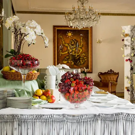 My - Czarny Kot Bed & Breakfast