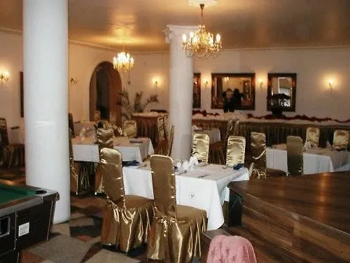 My - Czarny Kot Nocleg ze śniadaniem Warszawa