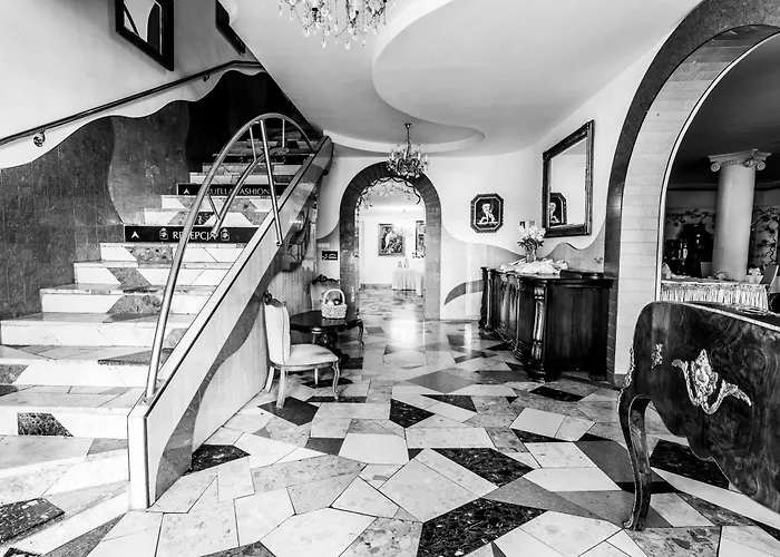 Nocleg ze śniadaniem My - Czarny Kot Warszawa